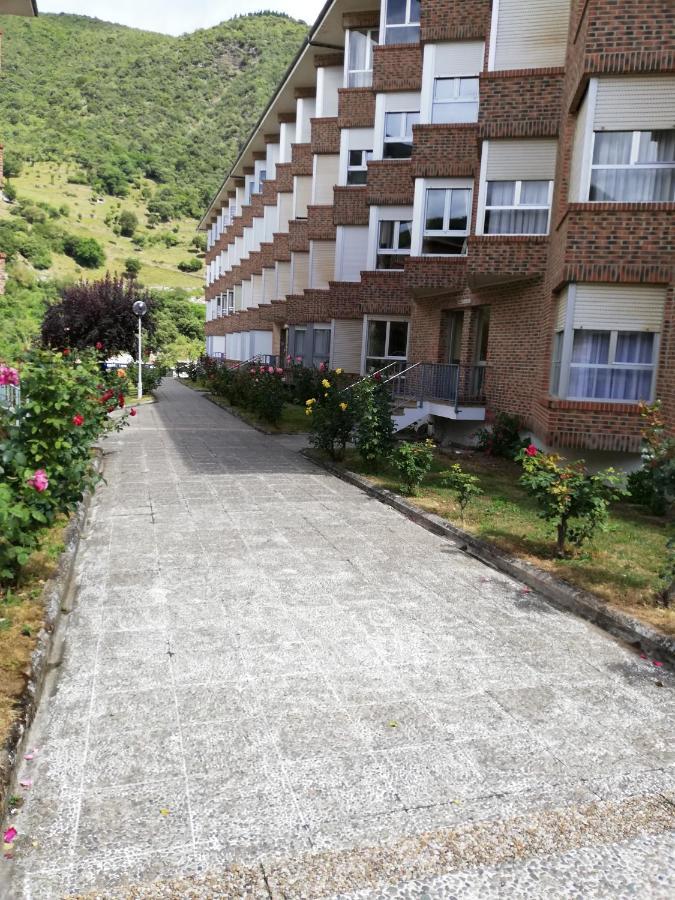 Apartamento Peñalabra Potes Bagian luar foto